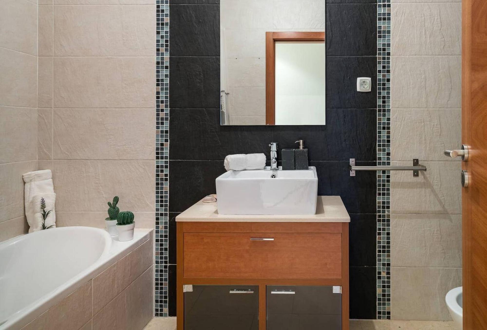 2 Bedroom Relax In Alvor By Innkeeper Buitenkant foto
