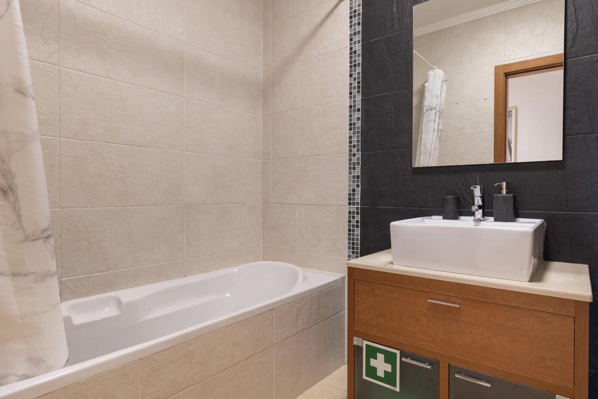 2 Bedroom Relax In Alvor By Innkeeper Buitenkant foto
